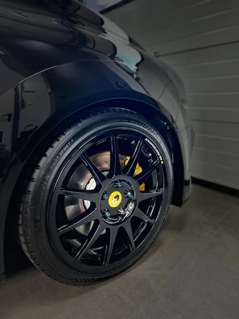 Renault Clio R.S.18 · 03