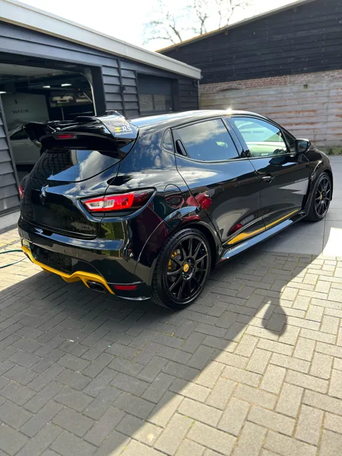 Renault Clio R.S.18 · 05