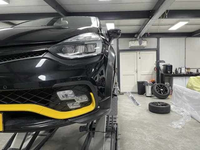 Renault Clio R.S.18 · 13