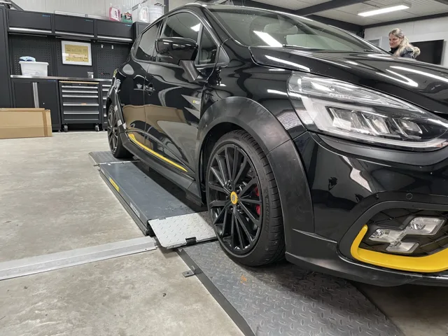 Renault Clio R.S.18 · 16