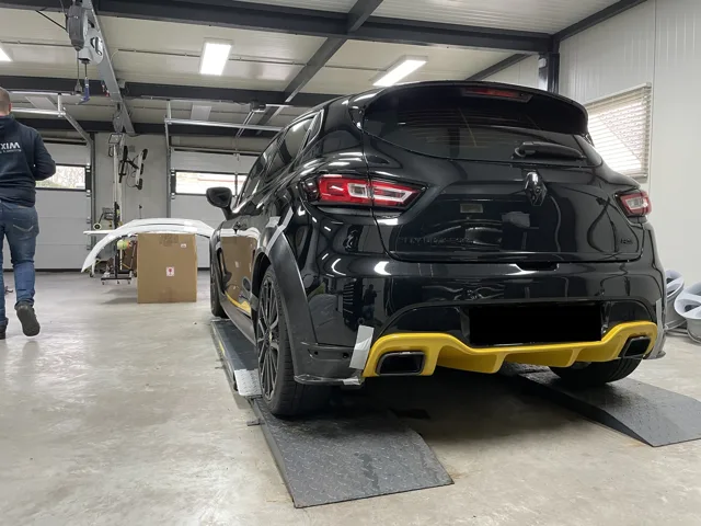 Renault Clio R.S.18 · 18