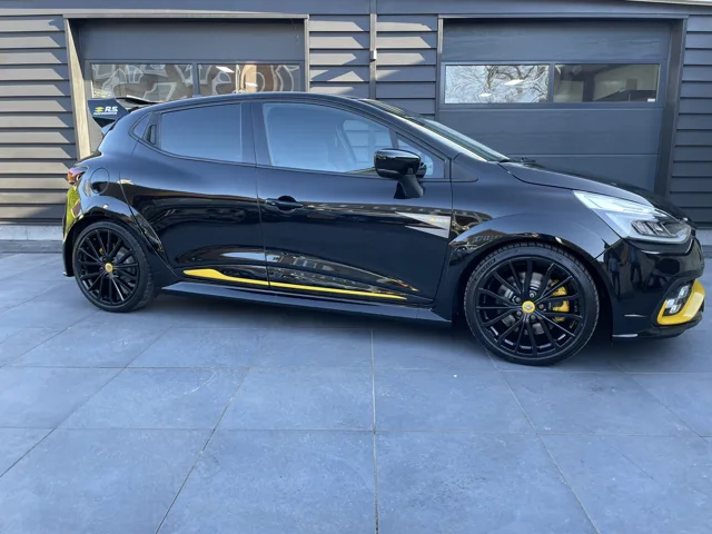 Renault Clio R.S.18 · 24